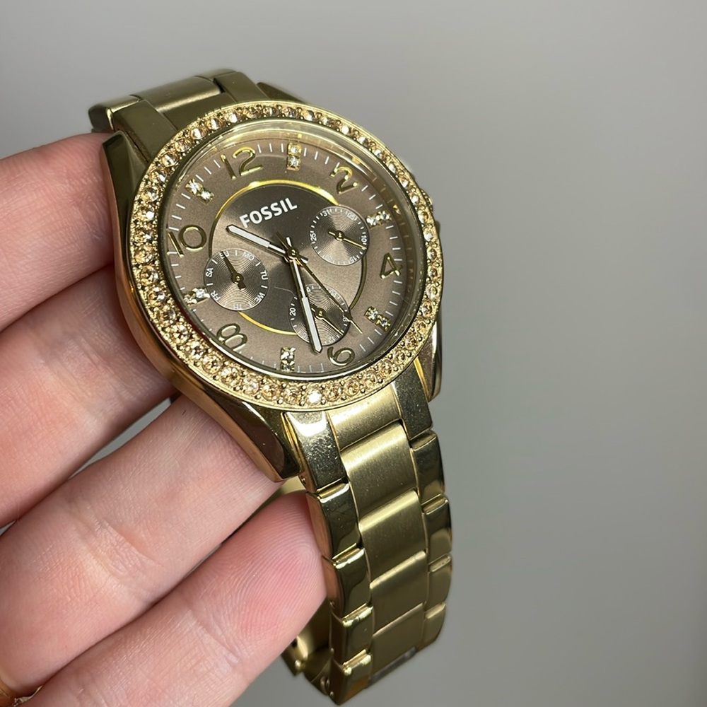 Vintage Fossil Gold Watch (needs new battery)